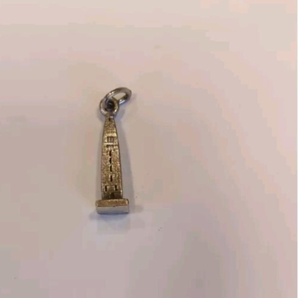 Vintage STERLING SILVER Bracelet‎ Monument Building Marked